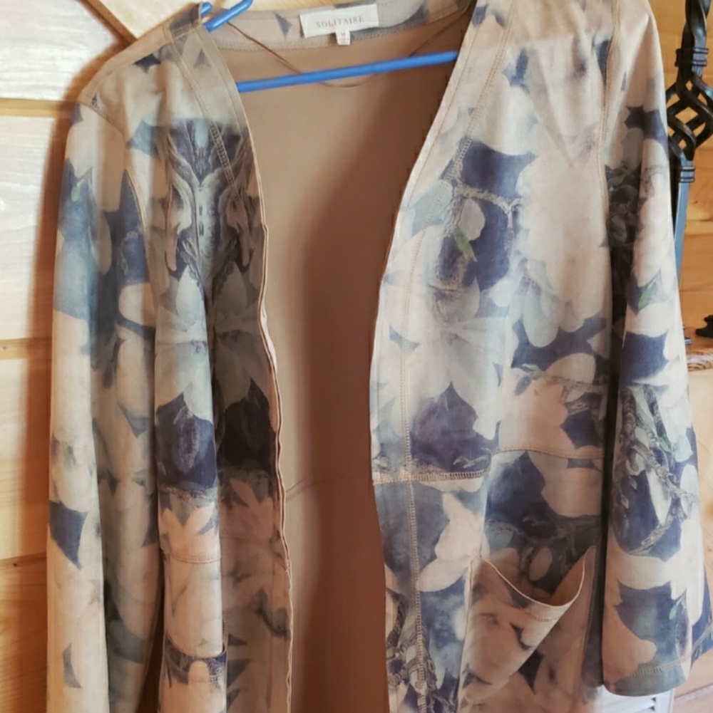 Solitaire Blue and Tan Floral Cardigan